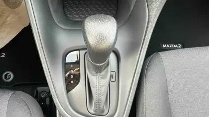 Photo 19 Mazda Mazda2  Hybrid 1.5L CVT 116 ch