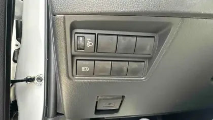 Photo 17 Mazda Mazda2  Hybrid 1.5L CVT 116 ch