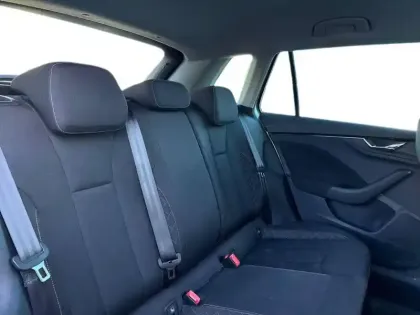 Photo 9 Skoda Kamiq  1.0 TSI Evo 110 ch BVM6