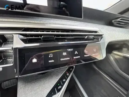 Photo 47 Peugeot 3008  Hybrid 145 e-DCS6