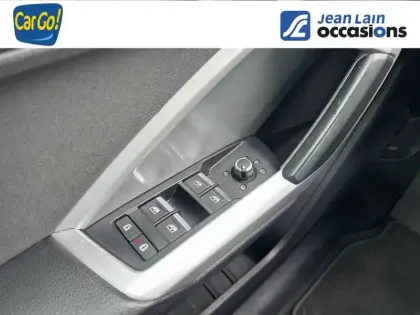 Photo 19 Audi Q3  35 TDI 150 ch S tronic 7