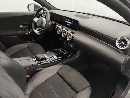 Photo 24 Mercedes Classe A  35 Mercedes-AMG 7G-DCT Speedshift AMG 4Matic