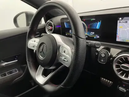 Photo 29 Mercedes Classe A  35 Mercedes-AMG 7G-DCT Speedshift AMG 4Matic