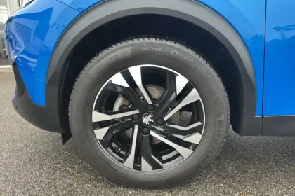 Photo 12 Peugeot 2008  PureTech 130 S&S BVM6