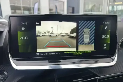 Photo 29 Peugeot 2008  PureTech 130 S&S BVM6