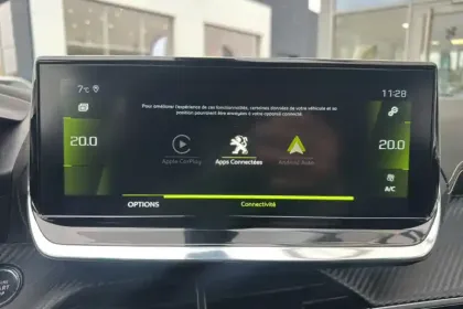 Photo 21 Peugeot 2008  PureTech 130 S&S BVM6