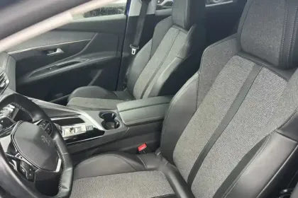 Photo 8 Peugeot 3008  Puretech 130ch S&S EAT8