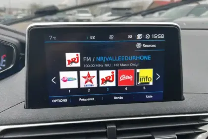 Photo 16 Peugeot 3008  Puretech 130ch S&S EAT8