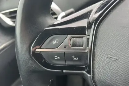 Photo 13 Peugeot 3008  Puretech 130ch S&S EAT8