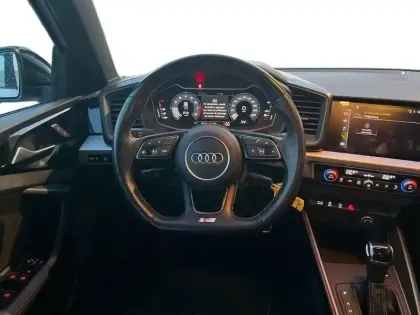 Photo 11 Audi A1  Sportback 30 TFSI 110 ch S tronic 7