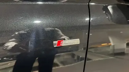 Photo 2 Audi Q4  e-tron Sportback 40 204 ch 82 kWh