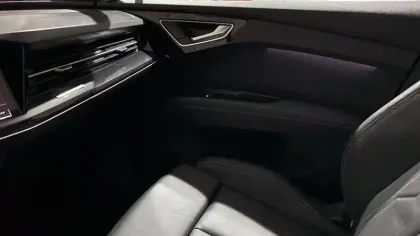 Photo 18 Audi Q4  e-tron Sportback 40 204 ch 82 kWh