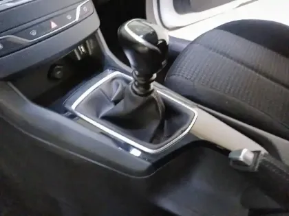 Photo 13 Peugeot 308  SW BlueHDi 130ch S&S BVM6