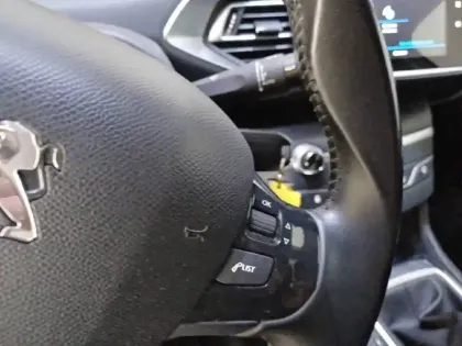 Photo 30 Peugeot 308  SW BlueHDi 130ch S&S BVM6