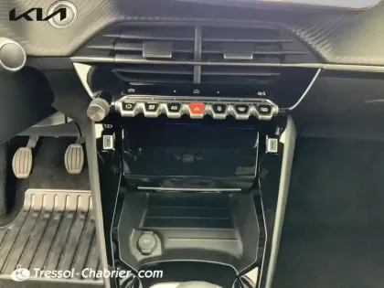 Photo 12 Peugeot 2008  PureTech 100 S&S BVM6 Allure