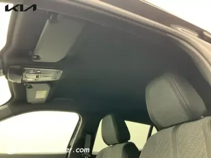 Photo 24 Peugeot 2008  PureTech 100 S&S BVM6 Allure