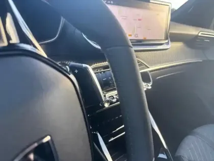 Photo 17 Peugeot 2008  Hybrid 145 e-DCS6 Allure