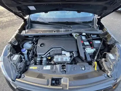 Photo 6 Peugeot 2008  Hybrid 145 e-DCS6 Allure