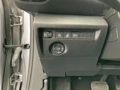 Photo 17 Citroën C4 e- 136 ch Automatique Shine Pack