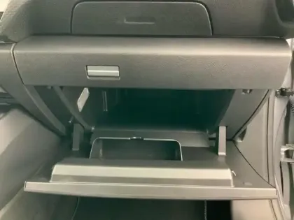 Photo 15 Citroën C4 e- 136 ch Automatique Shine Pack