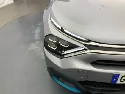 Photo 13 Citroën C4 e- 136 ch Automatique Shine Pack