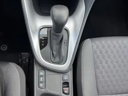 Photo 15 Toyota Yaris Hybride 116h Dynamic Business