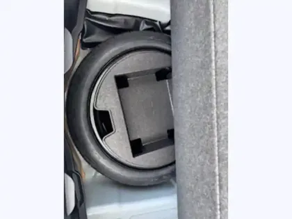 Photo 8 Toyota Yaris Hybride 116h Dynamic Business