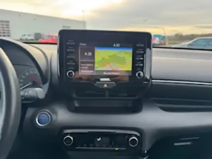 Photo 14 Toyota Yaris Hybride 116h Dynamic Business