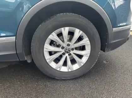 Photo 13 Volkswagen Tiguan 2.0 TDI 150ch Life Business