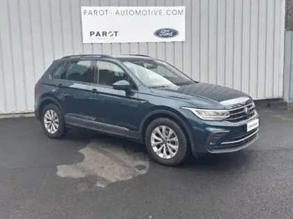 Photo 11 Volkswagen Tiguan 2.0 TDI 150ch Life Business