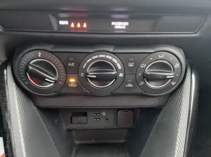 Photo 4 Mazda 2 1.5 e-SKYACTIV G M Hybrid 90ch Centre-Line 03