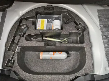 Photo 23 Mazda 2 1.5 e-SKYACTIV G M Hybrid 90ch Centre-Line 03