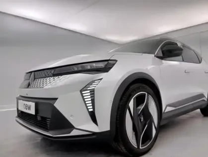 Photo 17 Renault Scenic E-TECH ELECTRIQUE 220 ch grande autonomie Techno