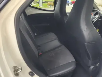 Photo 10 Toyota Aygo x-play 1.0 69 ch