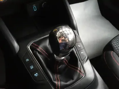 Photo 7 Ford Focus 1.0 EcoBoost 125ch ST-Line