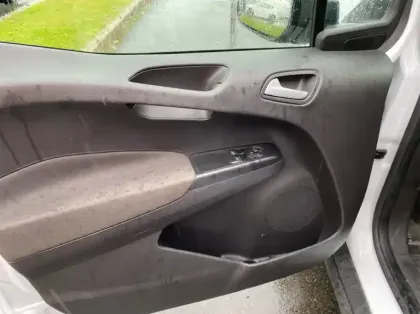 Photo 5 Ford Transit Courier Fourgonnette 1.5 TDCI 100ch Stop&amp;Start Trend