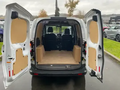 Photo 8 Ford Transit Courier Fourgonnette 1.5 TDCI 100ch Stop&amp;Start Trend