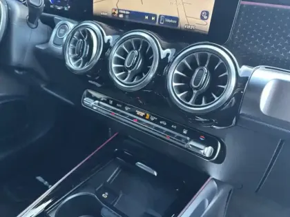 Photo 18 Mercedes EQB 250+ Edition