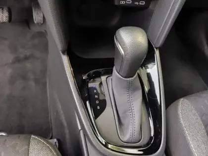 Photo 16 Toyota Yaris Hybride 1.5 HYBRID 116H DESIGN AUTO MC24