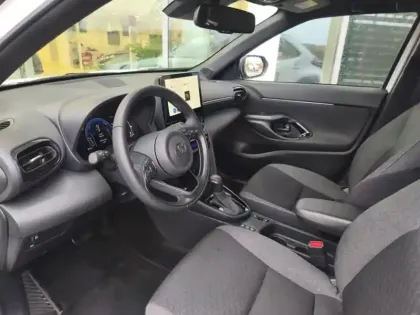 Photo 8 Toyota Yaris Hybride 1.5 HYBRID 116H DESIGN AUTO MC24