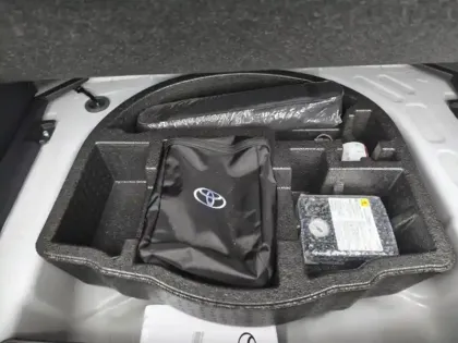 Photo 13 Toyota Yaris Hybride 1.5 HYBRID 116H DESIGN AUTO MC24