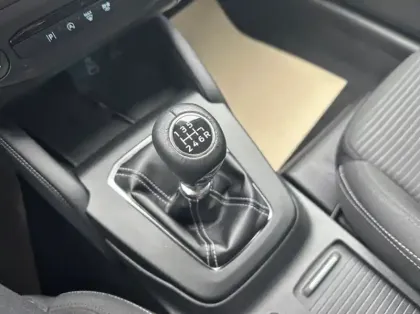 Photo 7 Ford Focus 1.0 EcoBoost mHEV 125ch Titanium X Business