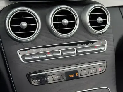 Photo 33 Mercedes Classe C 300 d AMG Line