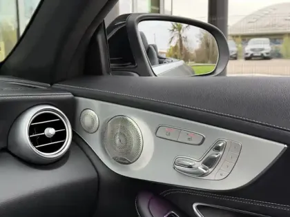 Photo 32 Mercedes Classe C 300 d AMG Line