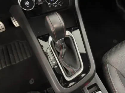 Photo 20 Renault Arkana TCe 140 EDC FAP 21B R.S. Line 5p