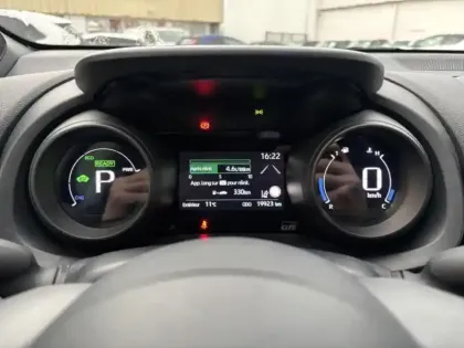 Photo 24 Toyota Yaris Hybride 116h GR SPORT 1.5 116 ch