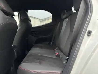 Photo 13 Toyota Yaris Hybride 116h GR SPORT 1.5 116 ch