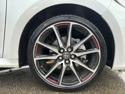 Photo 8 Toyota Yaris Hybride 116h GR SPORT 1.5 116 ch