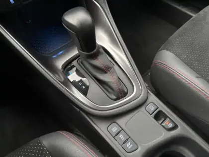 Photo 20 Toyota Yaris Hybride 116h GR SPORT 1.5 116 ch