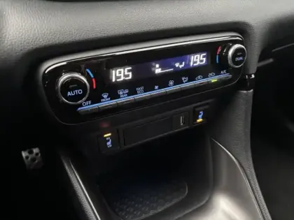 Photo 19 Toyota Yaris Hybride 116h GR SPORT 1.5 116 ch